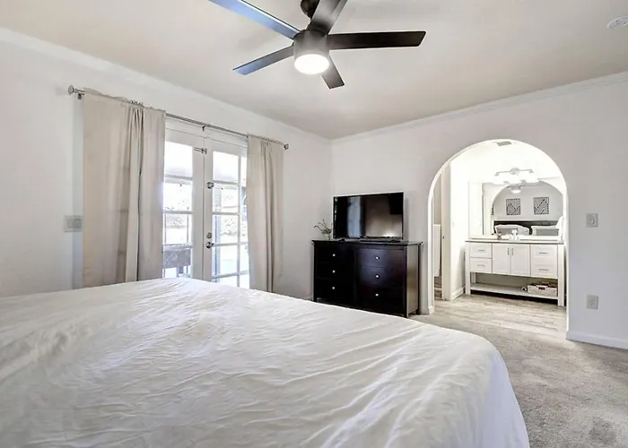 Scottsdalestays 6br-pool-spa-theater-events-golf. Holiday home