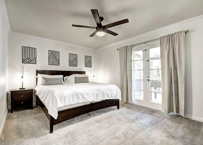 Scottsdalestays 6br-pool-spa-theater-events-golf. Holiday home