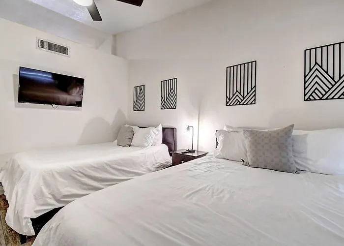 Scottsdalestays 6br-pool-spa-theater-events-golf.