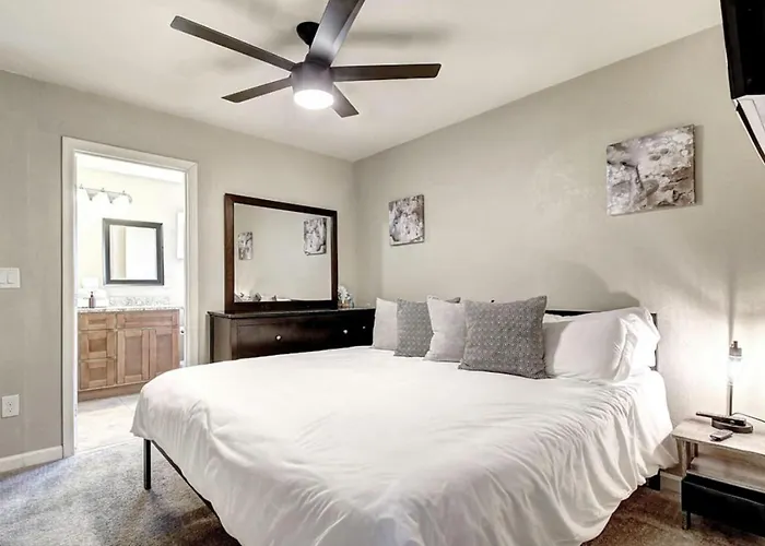 Holiday home Scottsdalestays 6br-pool-spa-theater-events-golf. *